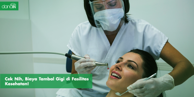 Danain-Biaya_tambal_gigi_di_fasilitas_kesehatan-gambar pasien sedang berobat di dokter gigi
