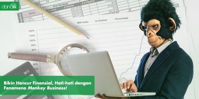 Danain-fenomena_monkey_business-gambar orang main laptop